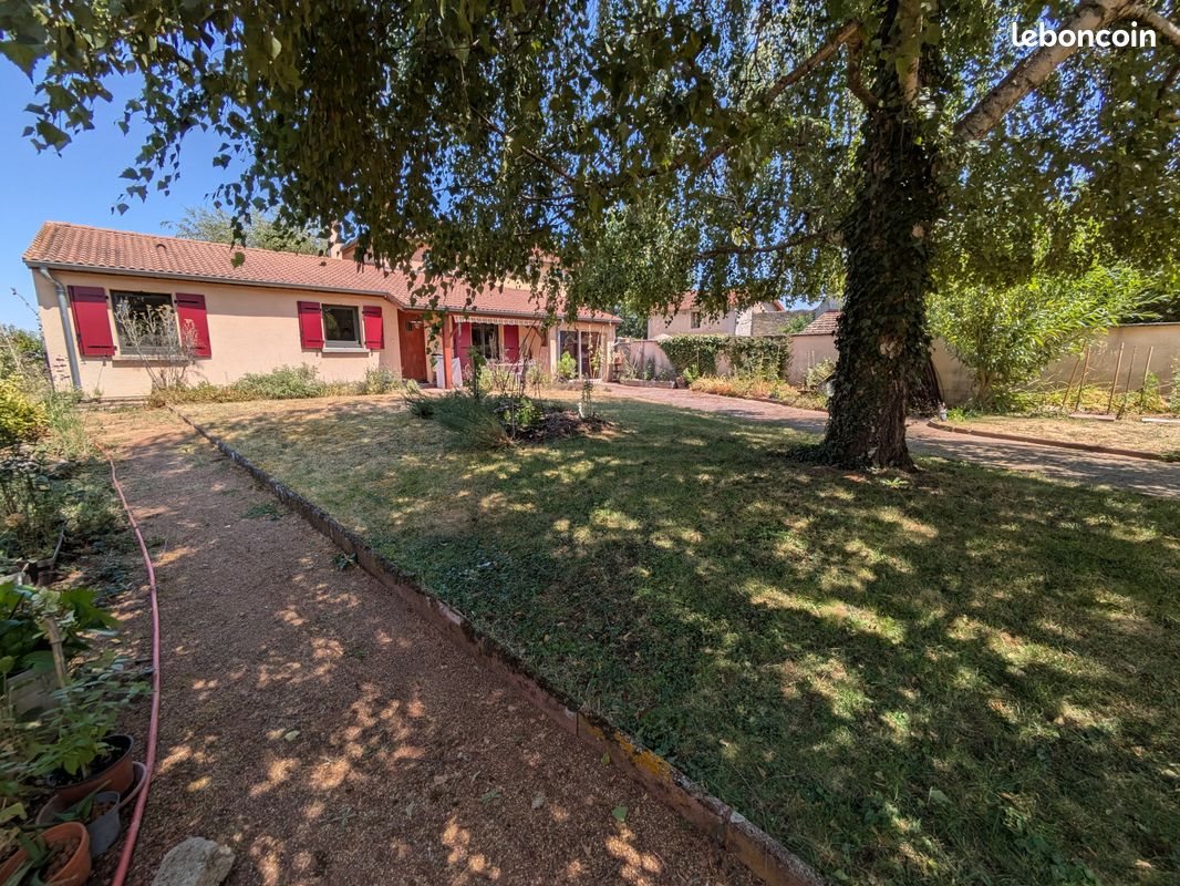 Maison à vendre, 167m², Sardon