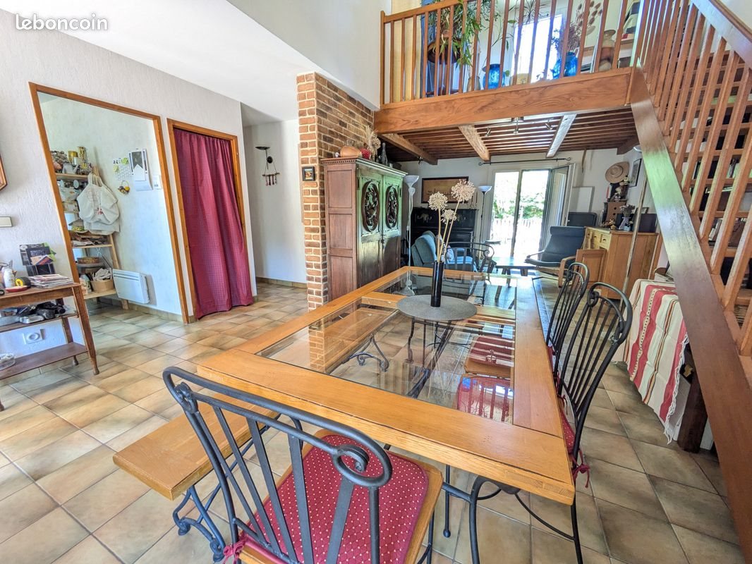 Maison à vendre, 167m², Sardon