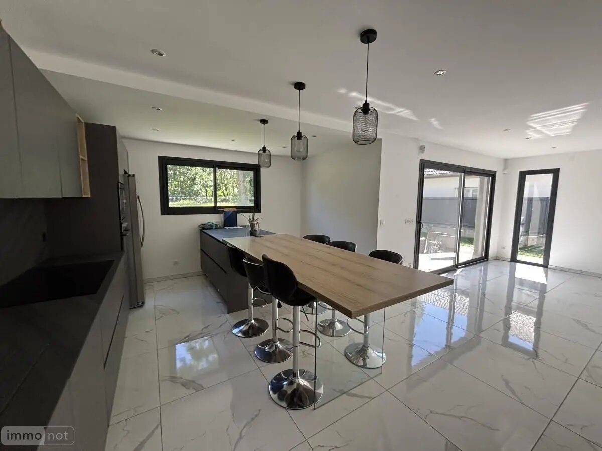 Maison à vendre, 137m², Porte-de-Savoie