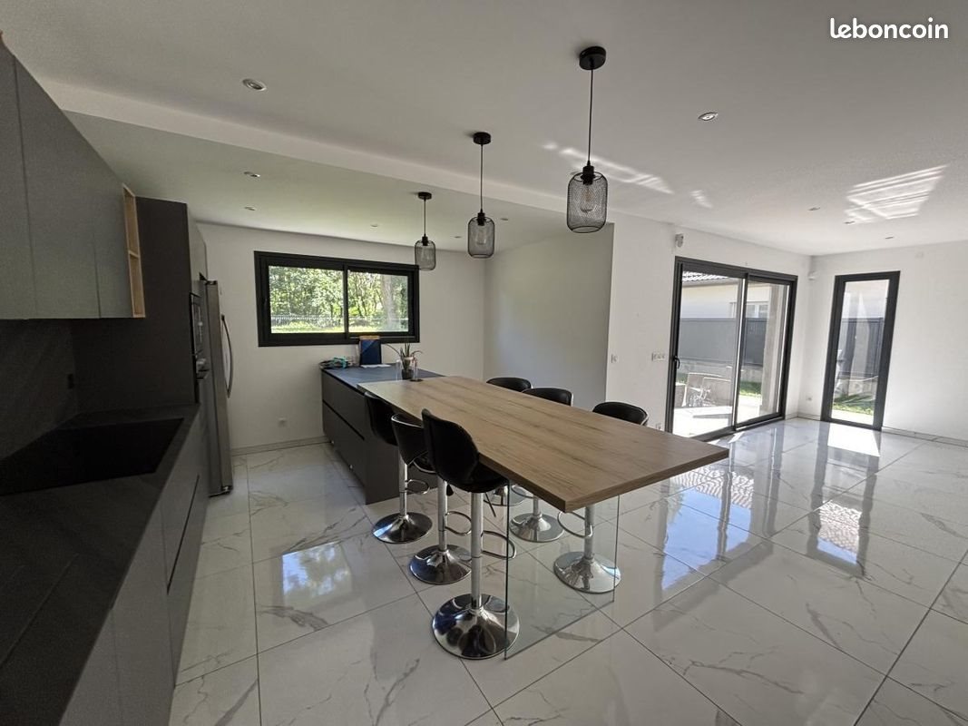 Maison à vendre, 138m², Porte-de-Savoie