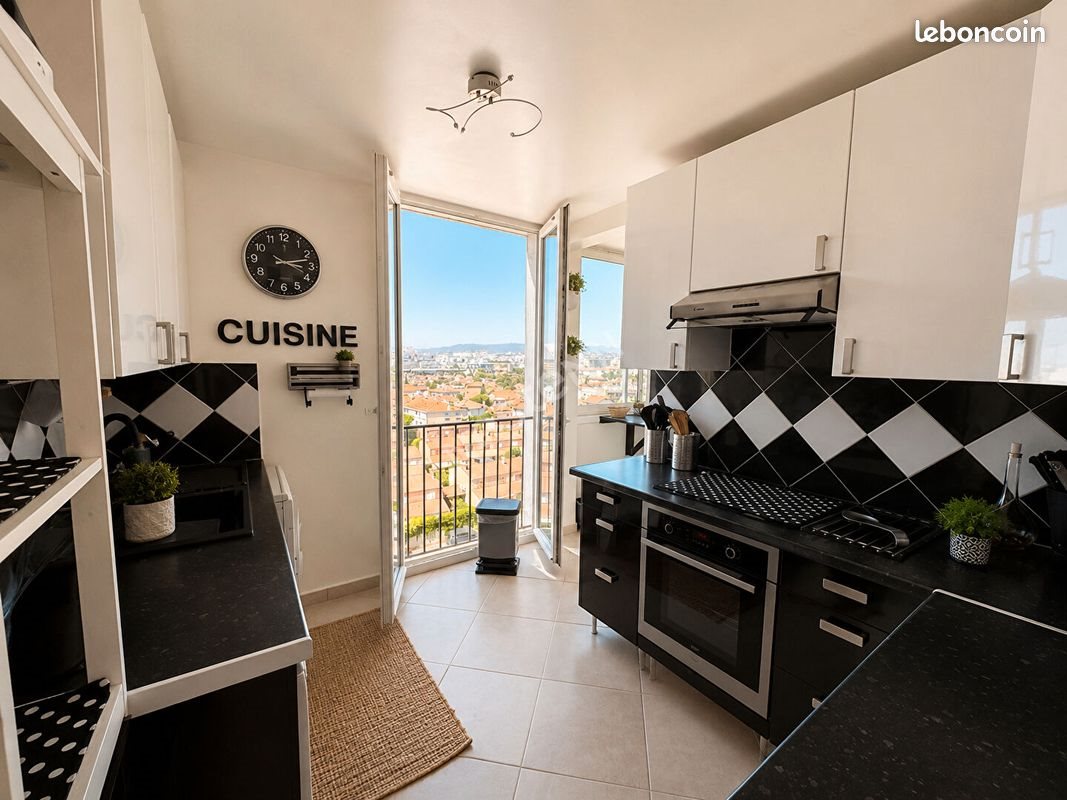 Appartement à louer, 70m², Marseille 9ème