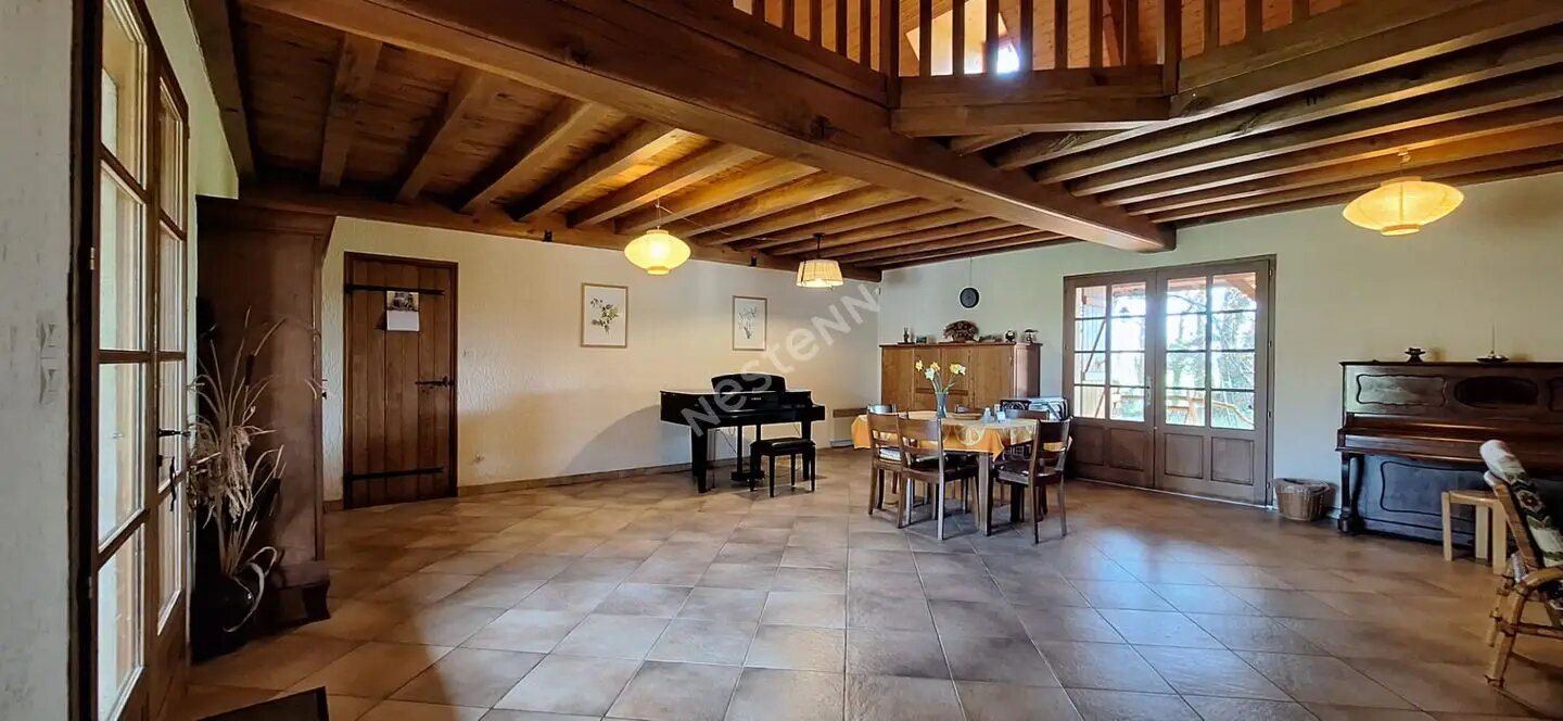 Maison à vendre, 276m², Curciat-Dongalon