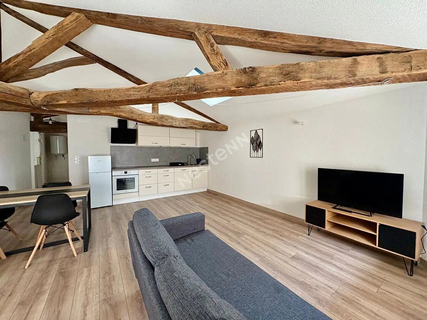 Appartement à louer, 46m², Saint-Amour