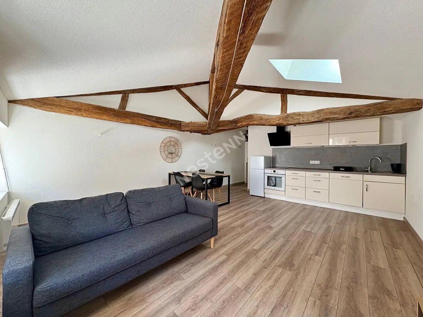 Appartement à louer, 46m², Saint-Amour