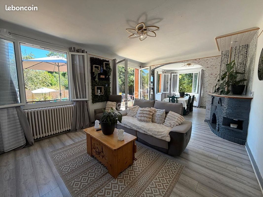 Maison à vendre, 189m², Cousance