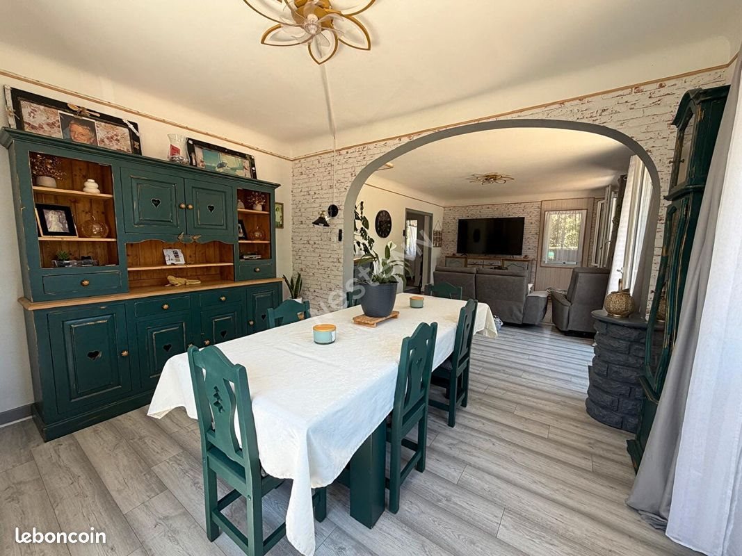 Maison à vendre, 189m², Cousance