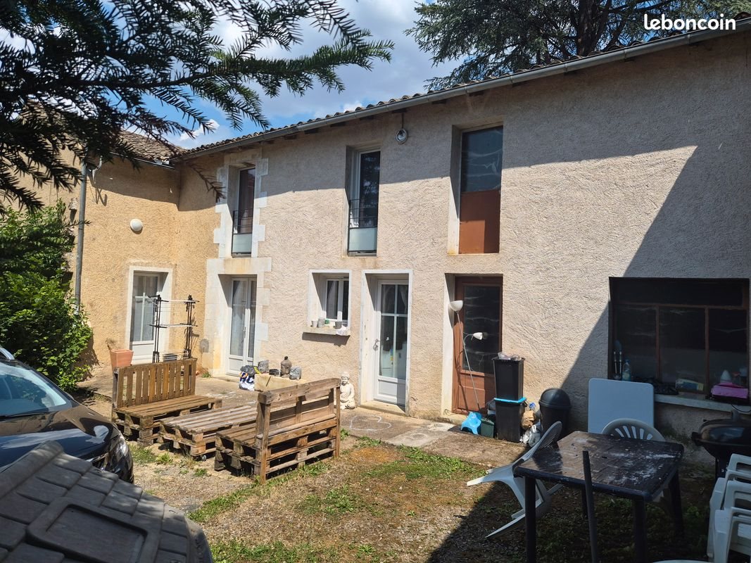 Maison à louer, 109m², Celle-Lévescault