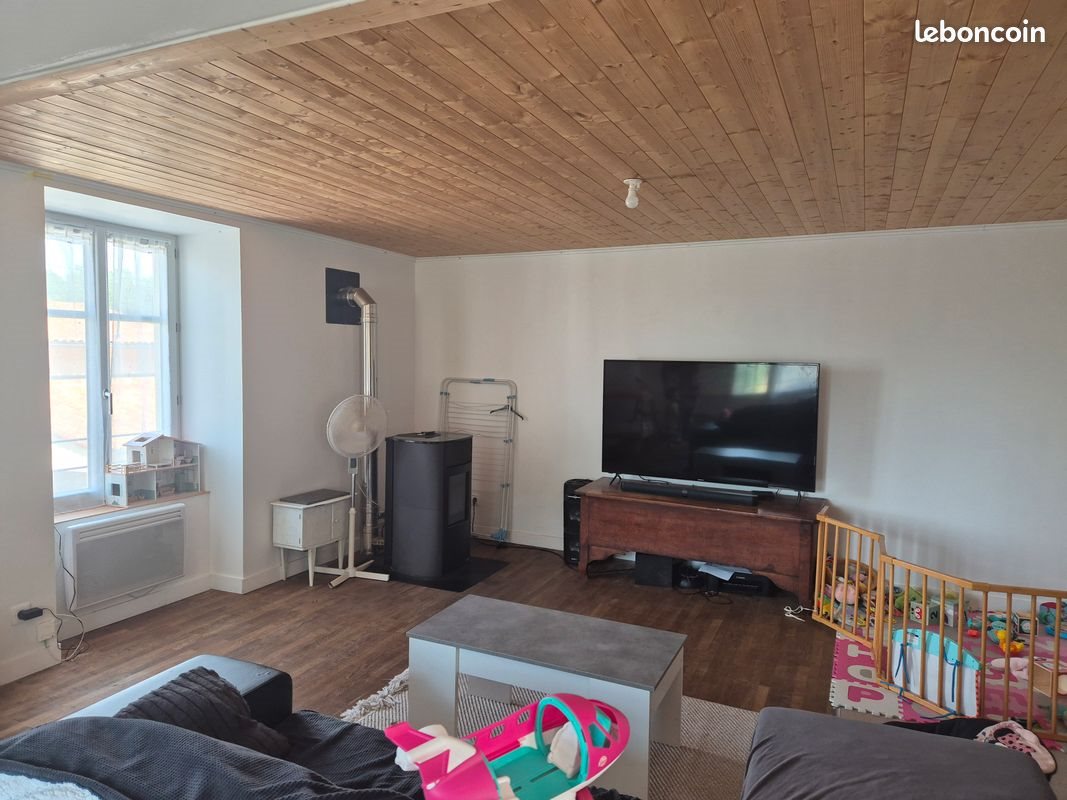 Maison à louer, 109m², Celle-Lévescault
