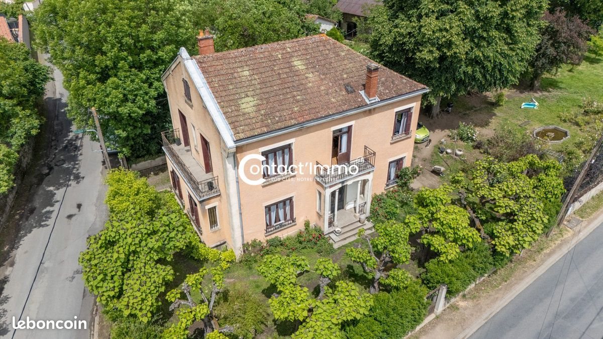 Maison à vendre, 210m², Luzillat