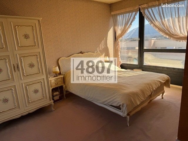 Appartement à vendre, 157m², Saint-Julien-en-Genevois