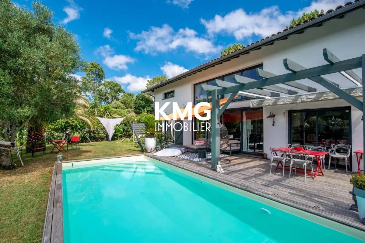Maison à vendre, 167m², Bassussarry