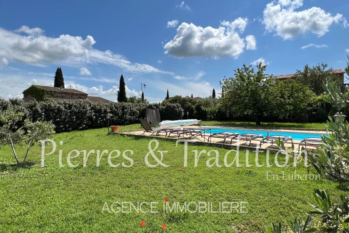 Maison à vendre, 137m², Saint-Saturnin-lès-Apt