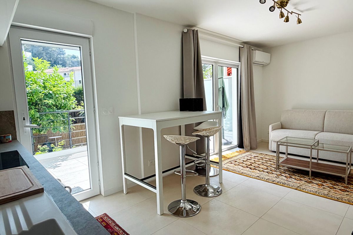 Appartement à louer, 29m², Cagnes-sur-Mer
