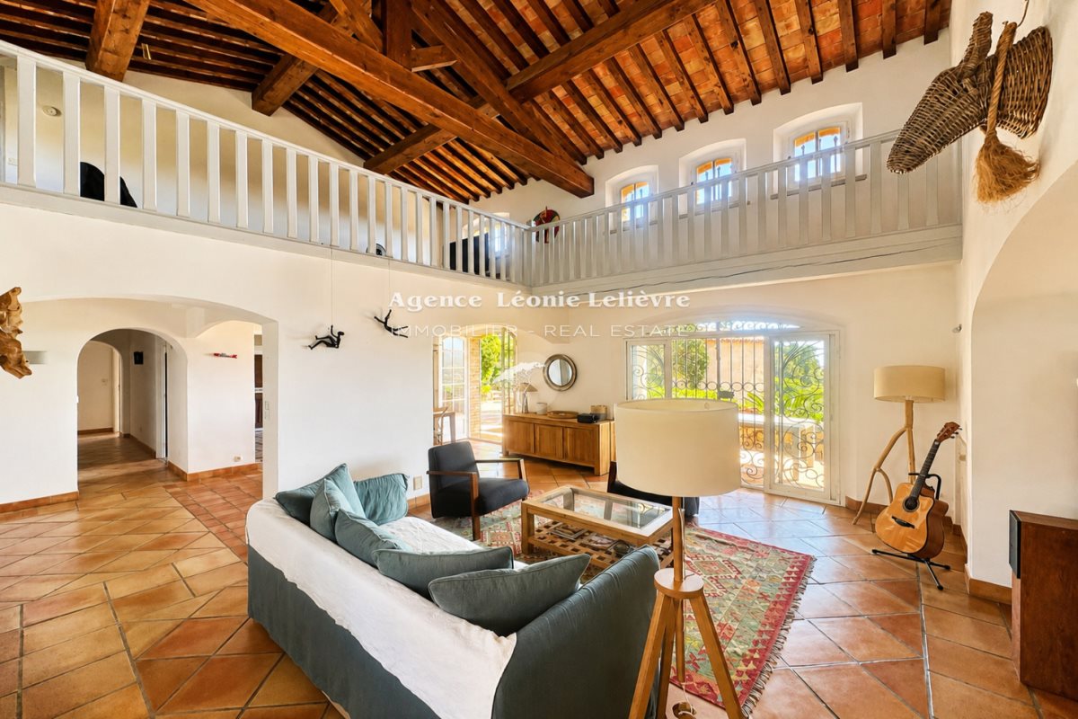 Maison à vendre, 153m², Roquebrune-sur-Argens
