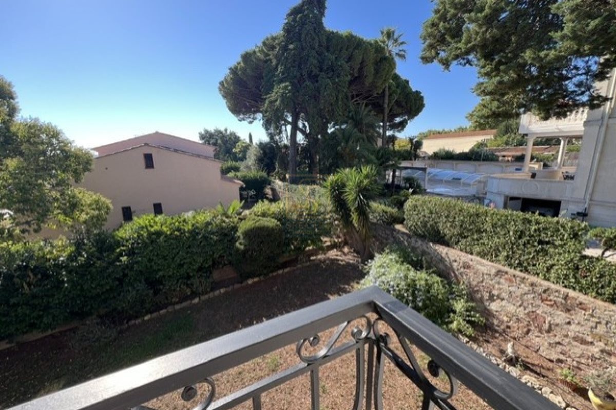 Appartement à vendre, 71m², Fréjus