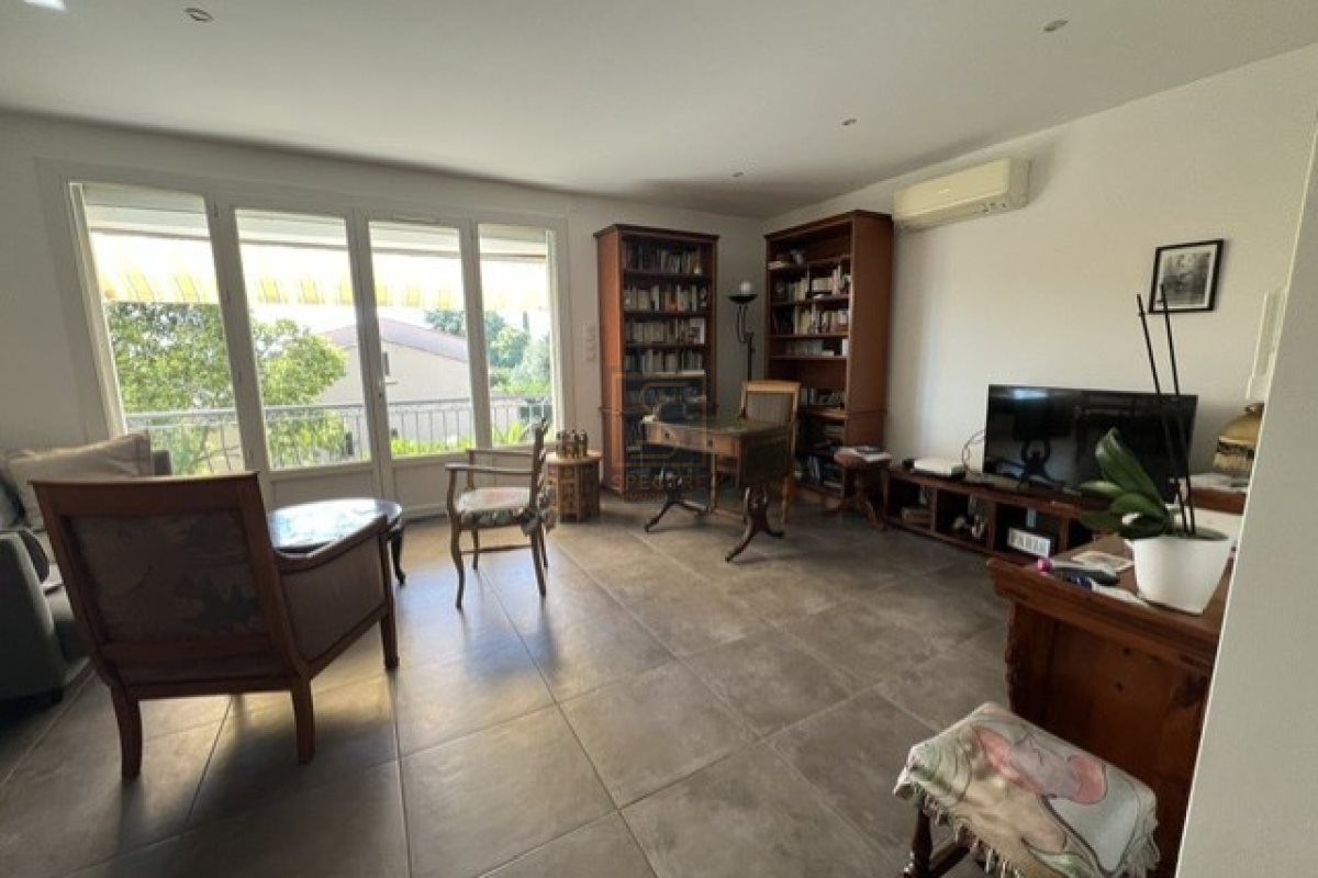 Appartement à vendre, 71m², Fréjus