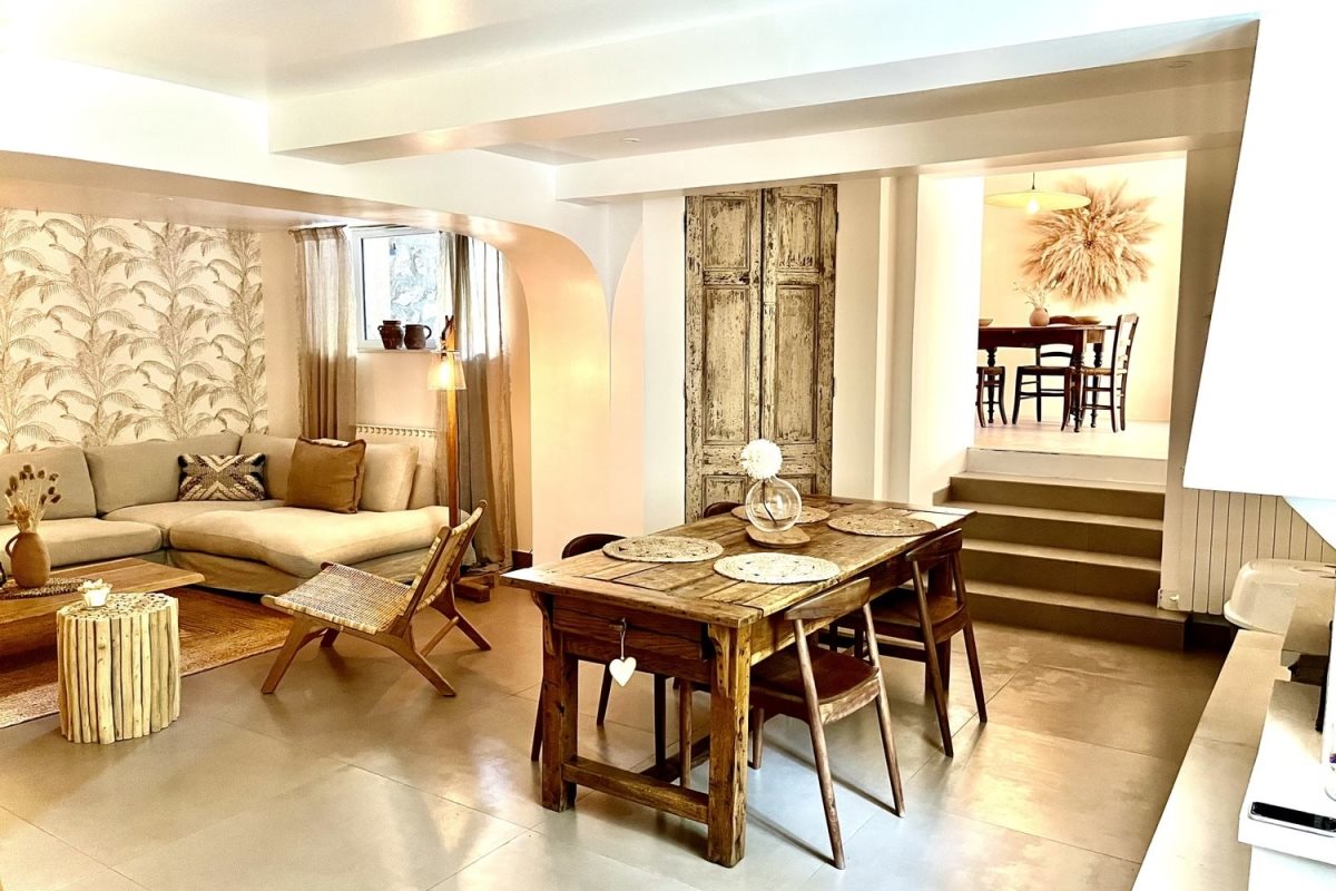 Maison à louer, 250m², Mallemort