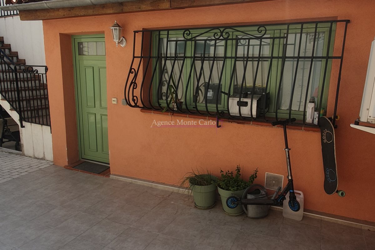 Appartement à louer, 51m², Menton