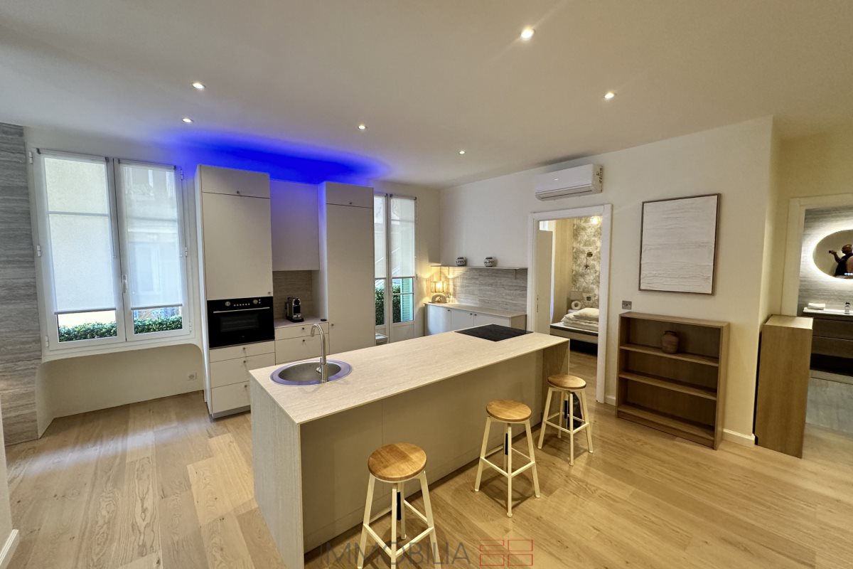 Appartement à louer, 68m², Beausoleil