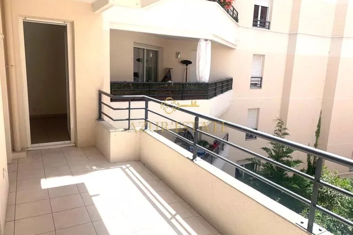 Appartement à louer, 44m², Beausoleil