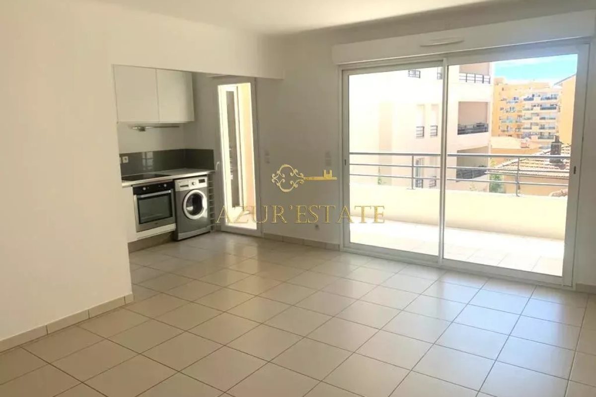 Appartement à louer, 44m², Beausoleil