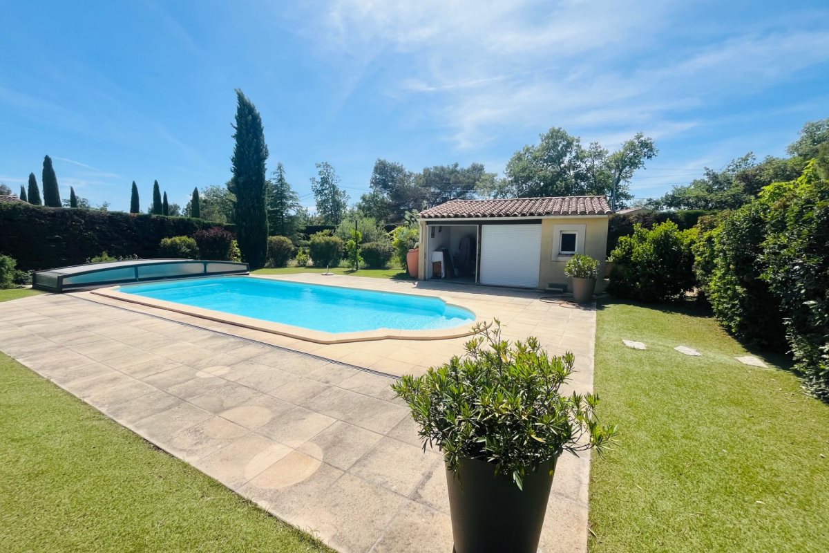 Maison à vendre, 252m², Saint-Saturnin-lès-Apt