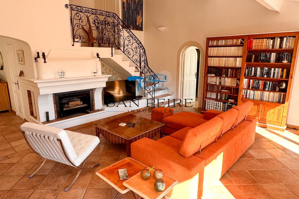 Maison à vendre, 124m², Roquebrune-sur-Argens