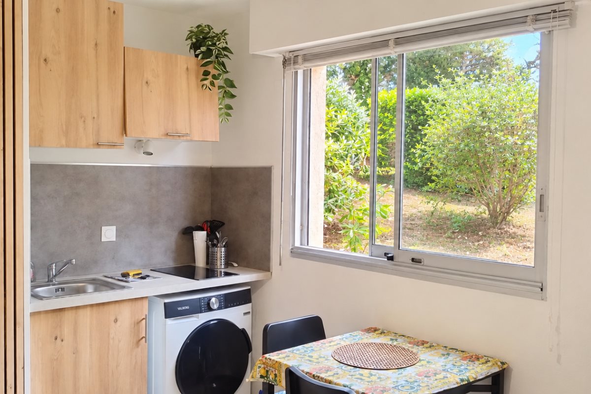 Appartement à louer, 18m², Sanary-sur-Mer