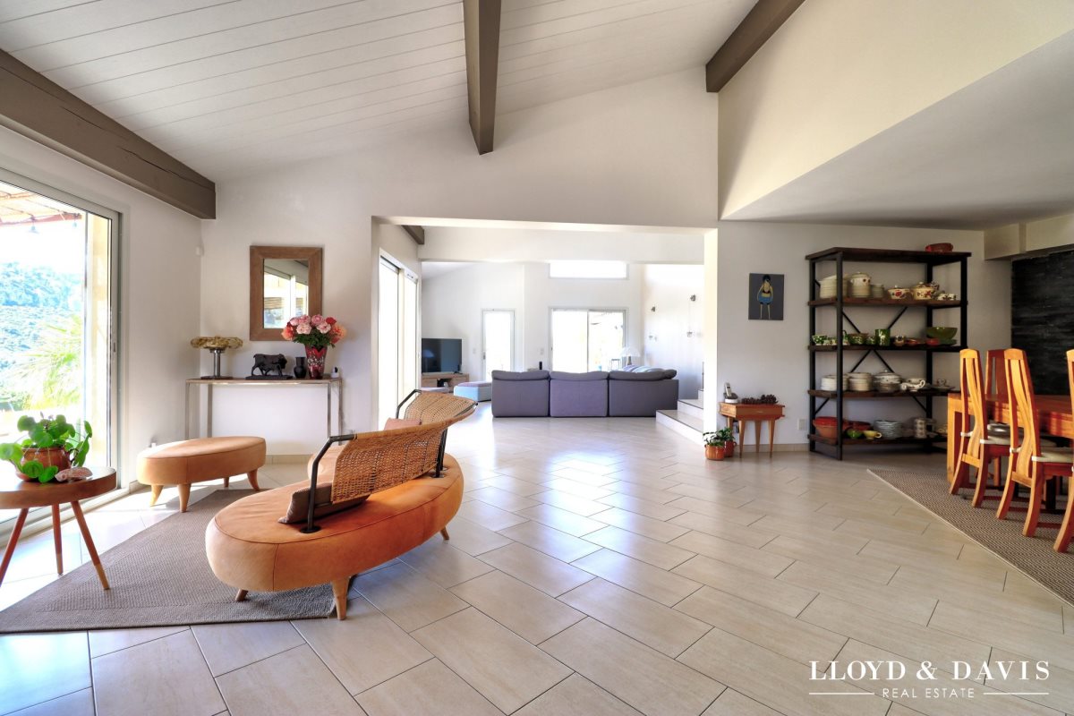 Maison à vendre, 204m², Le Castellet