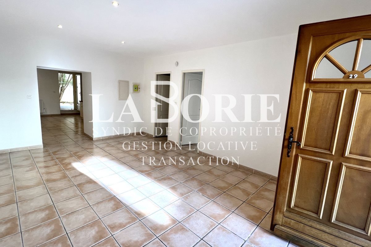 Appartement à louer, 66m², Entraigues-sur-la-Sorgue