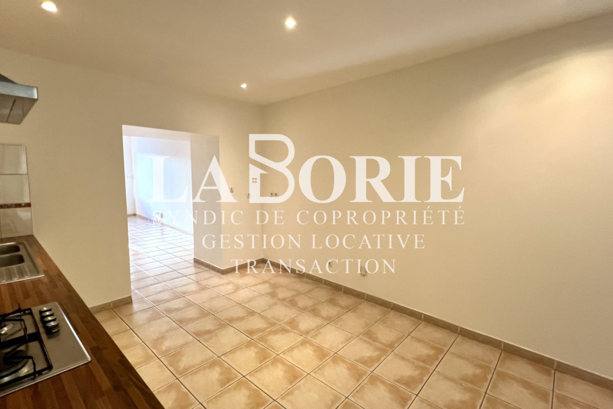 Appartement à louer, 66m², Entraigues-sur-la-Sorgue