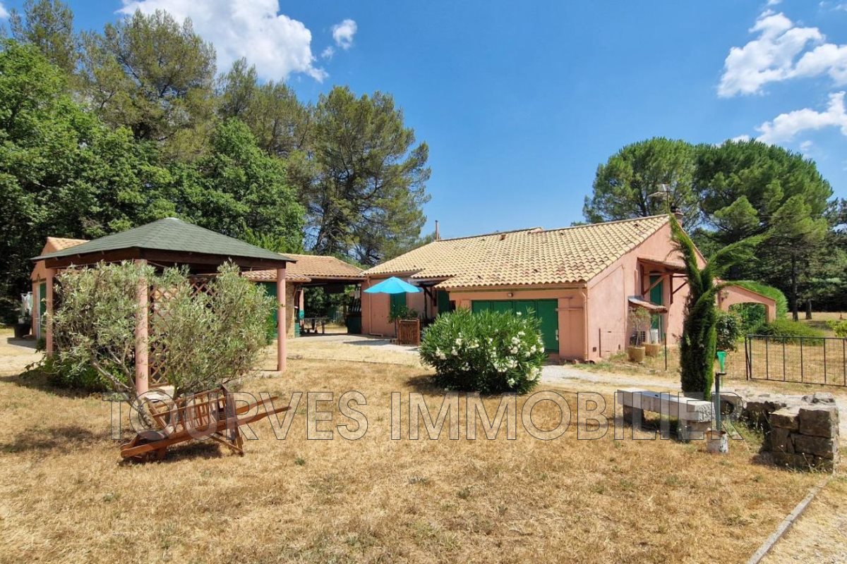 Maison à vendre, 123m², Tourves
