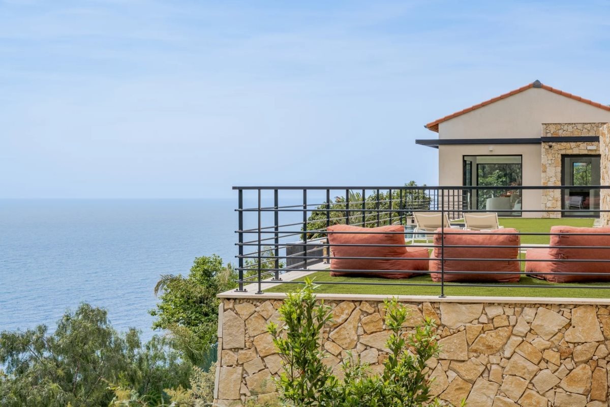 Maison à louer, 200m², Roquebrune-Cap-Martin