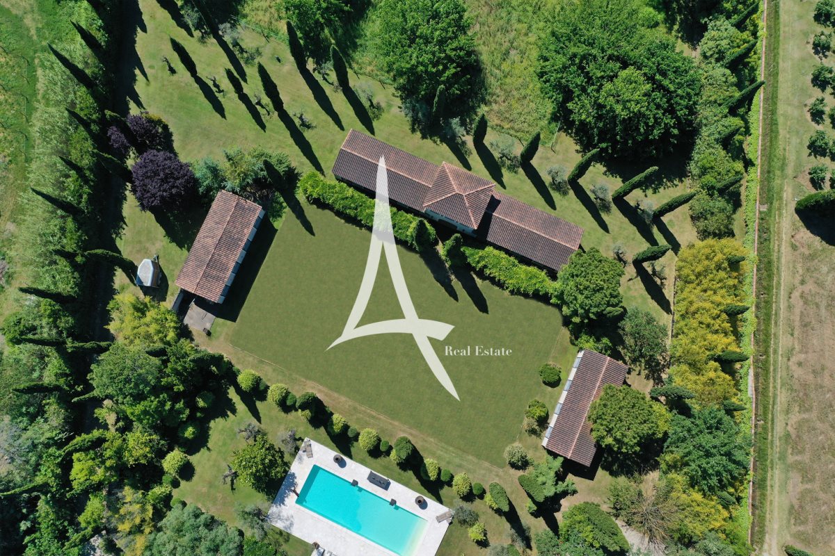 Maison à vendre, 330m², Mollégès