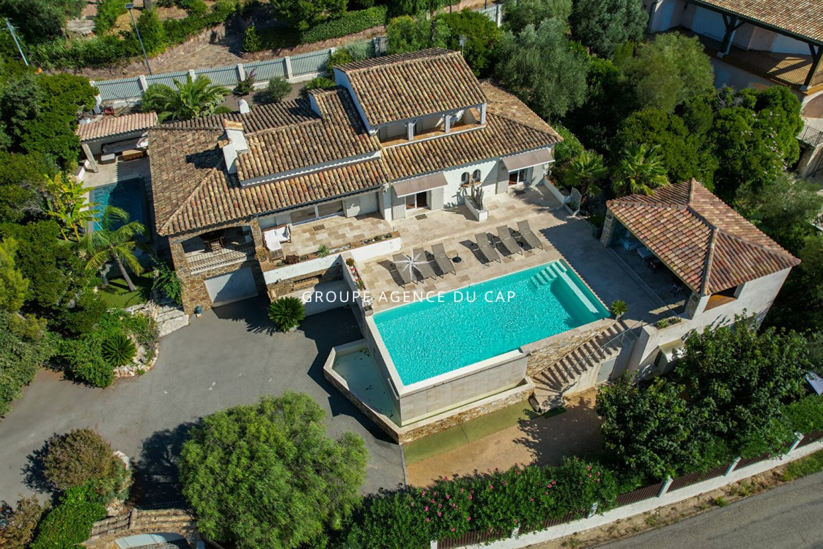 Maison à vendre, 225m², Roquebrune-sur-Argens
