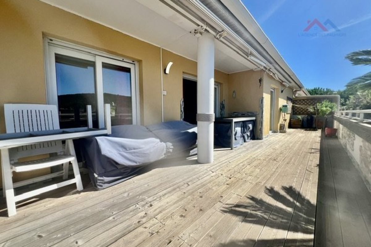 Appartement à vendre, 76m², Bormes-les-Mimosas