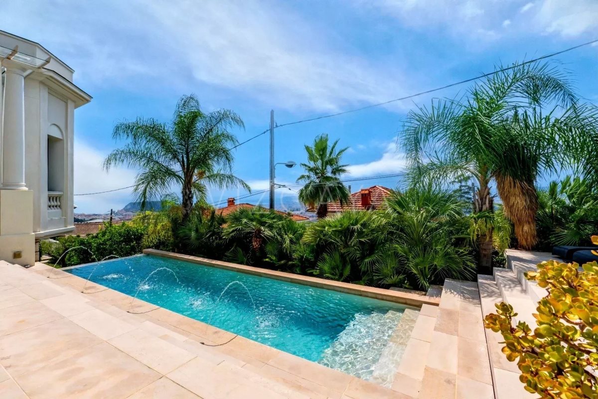 Maison à louer, 253m², Nice
