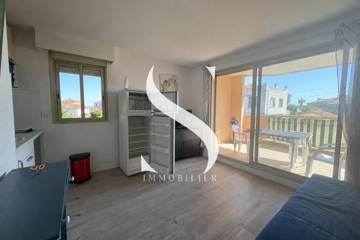 Appartement à louer, 28m², Vallauris