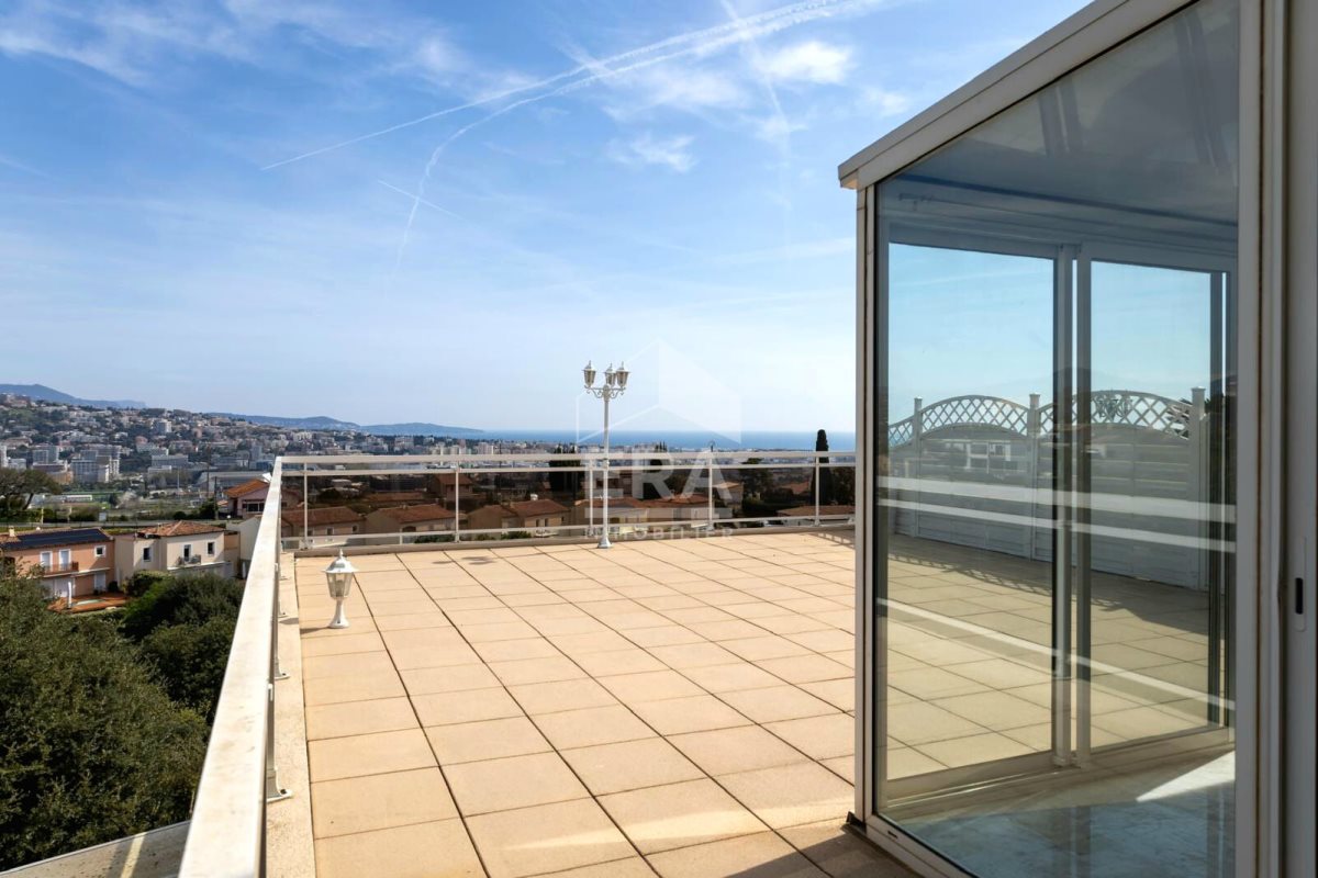 Appartement à louer, 113m², Saint-Laurent-du-Var