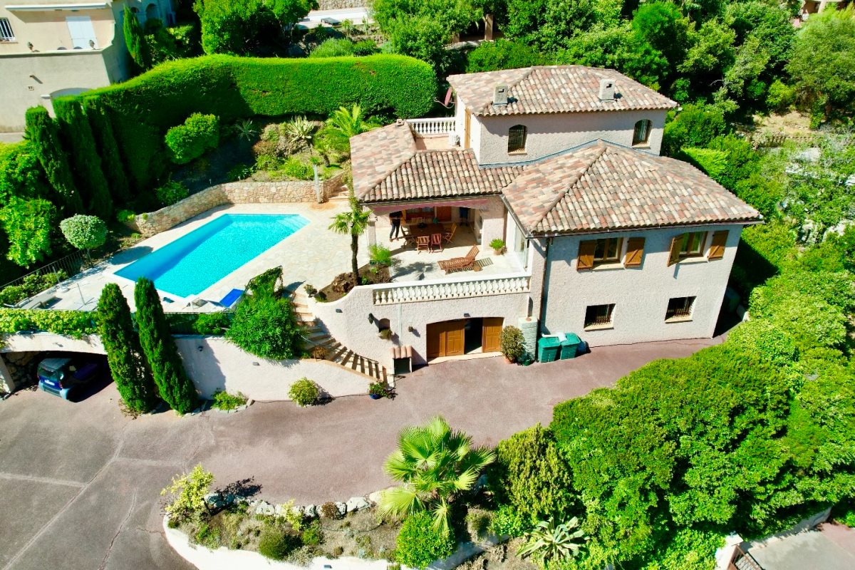 Maison à vendre, 180m², Roquebrune-sur-Argens