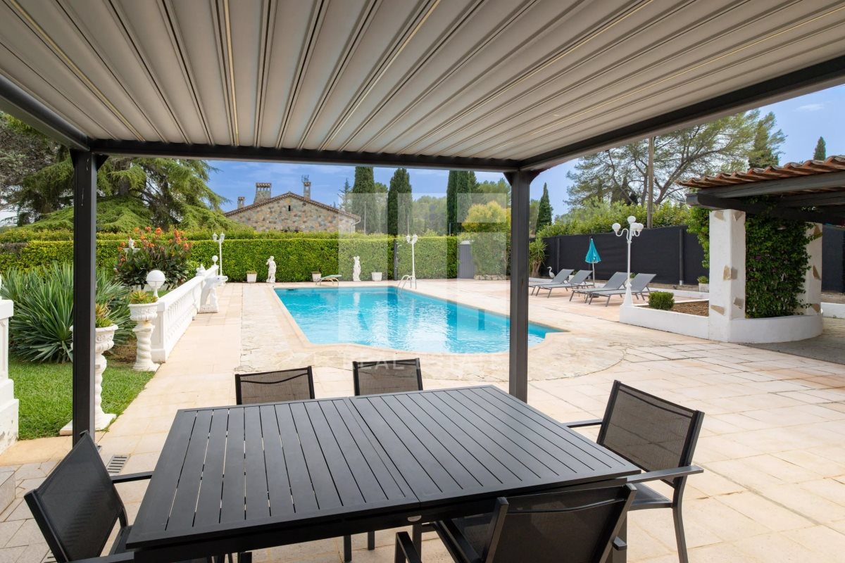 Maison à vendre, 223m², Mougins