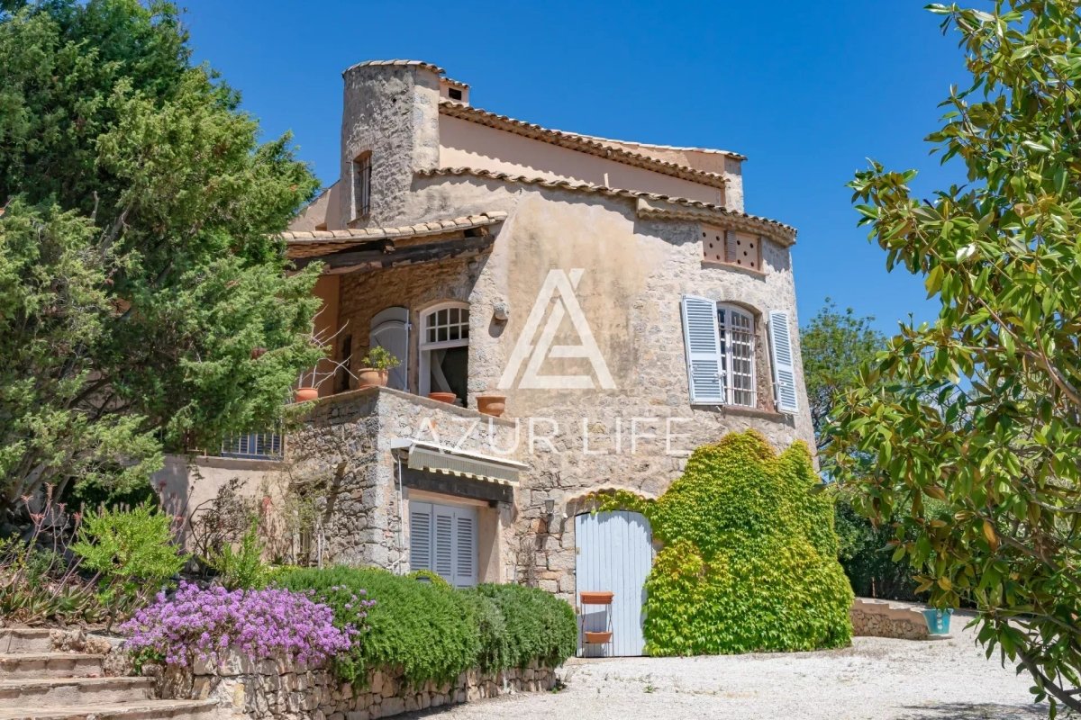 Maison à louer, 250m², Vallauris