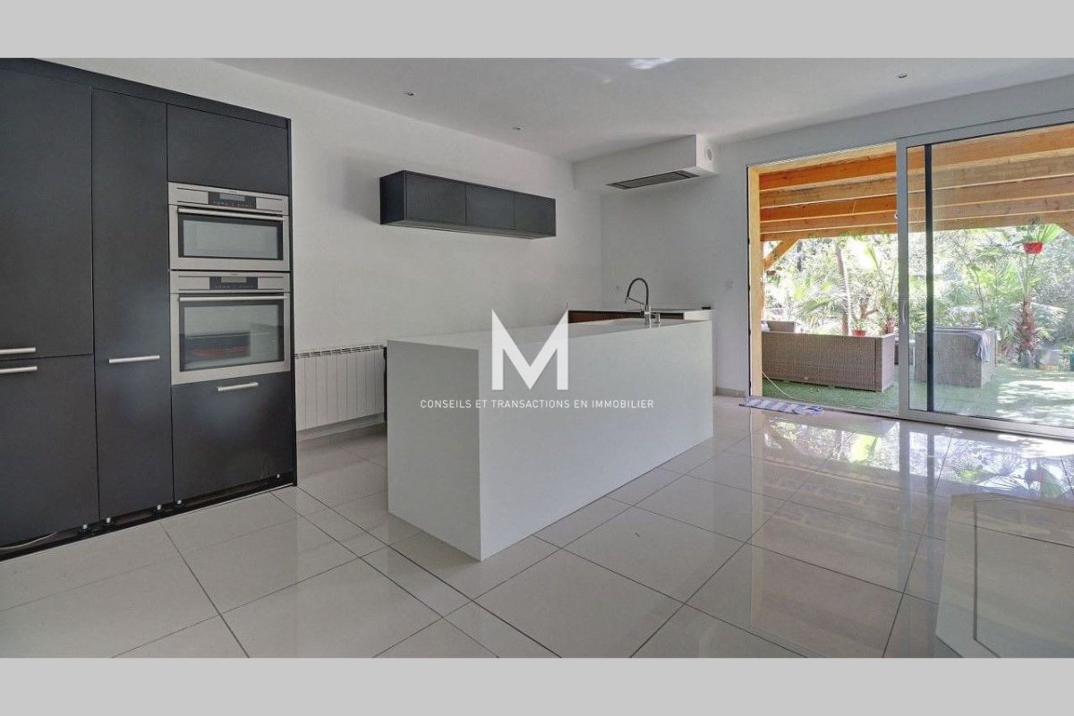 Maison à vendre, NaNm², Fréjus