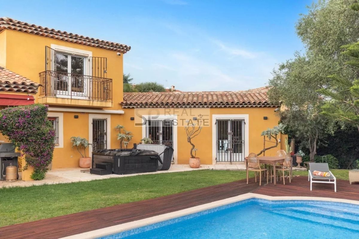 Maison à vendre, 150m², Vallauris