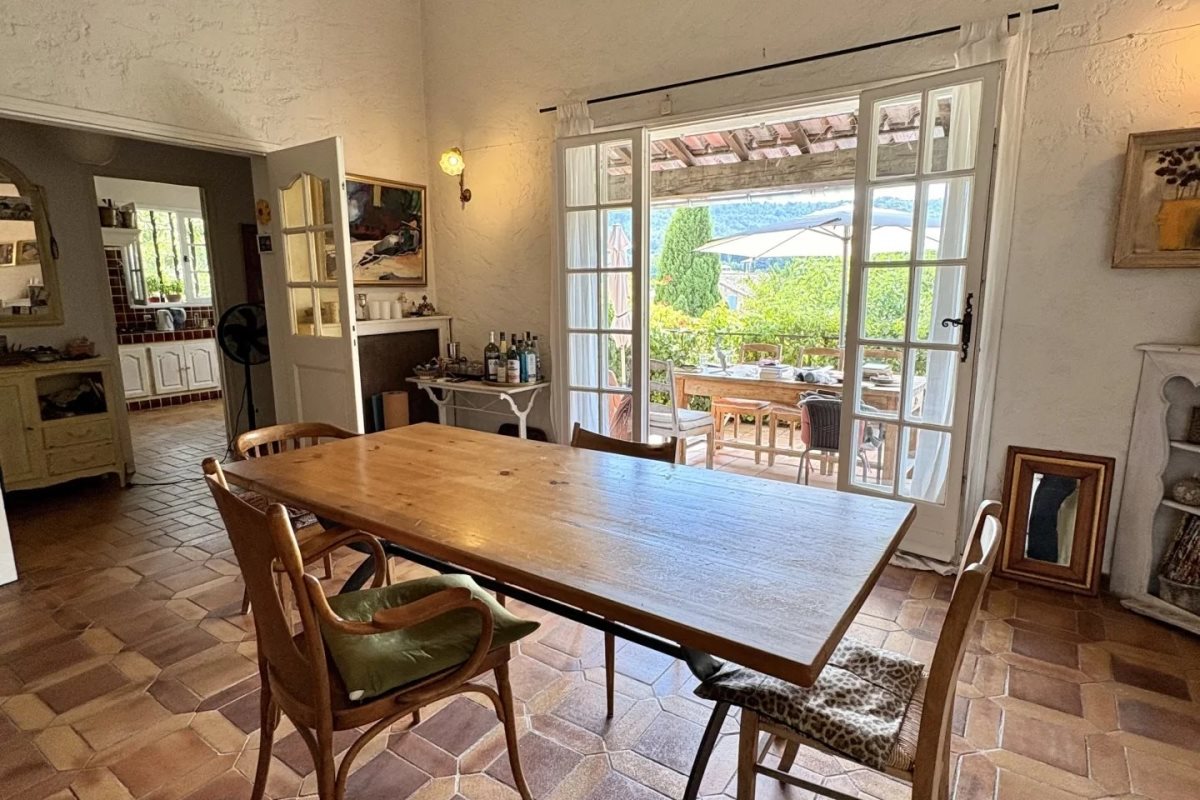 Maison à vendre, 246m², Cotignac