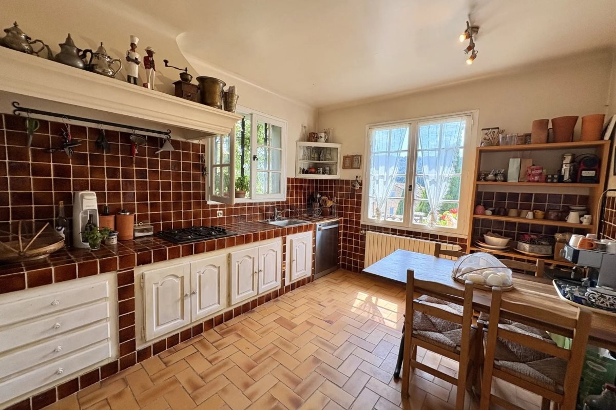Maison à vendre, 246m², Cotignac