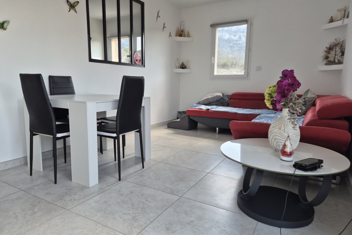 Appartement à vendre, 65m², Plan-d'Aups-Sainte-Baume