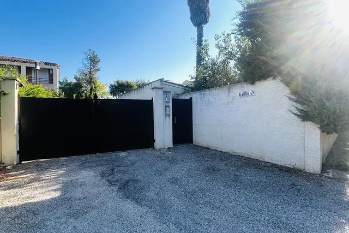 Appartement à louer, 90m², Arles