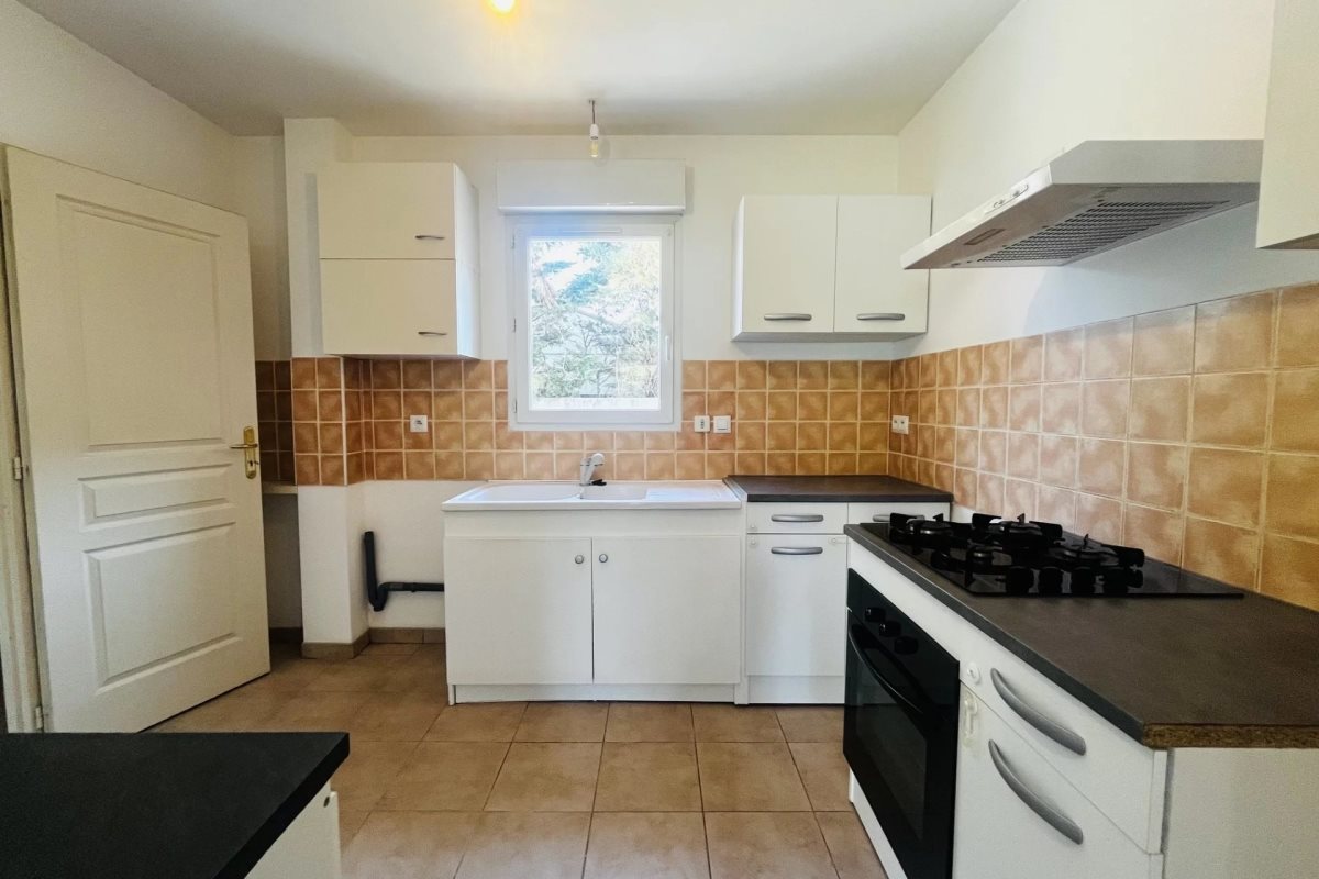 Appartement à louer, 90m², Arles