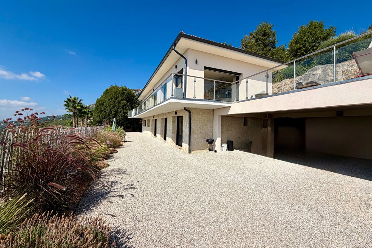 Maison à louer, 150m², Saint-Jeannet